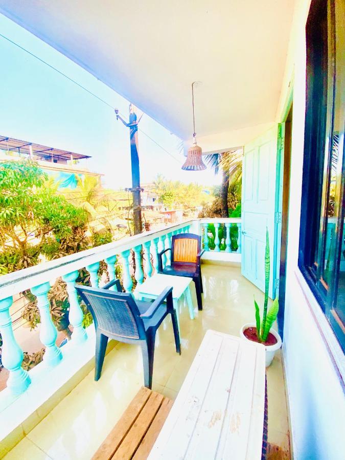 The Turquoiise House Hotel Morjim Ngoại thất bức ảnh